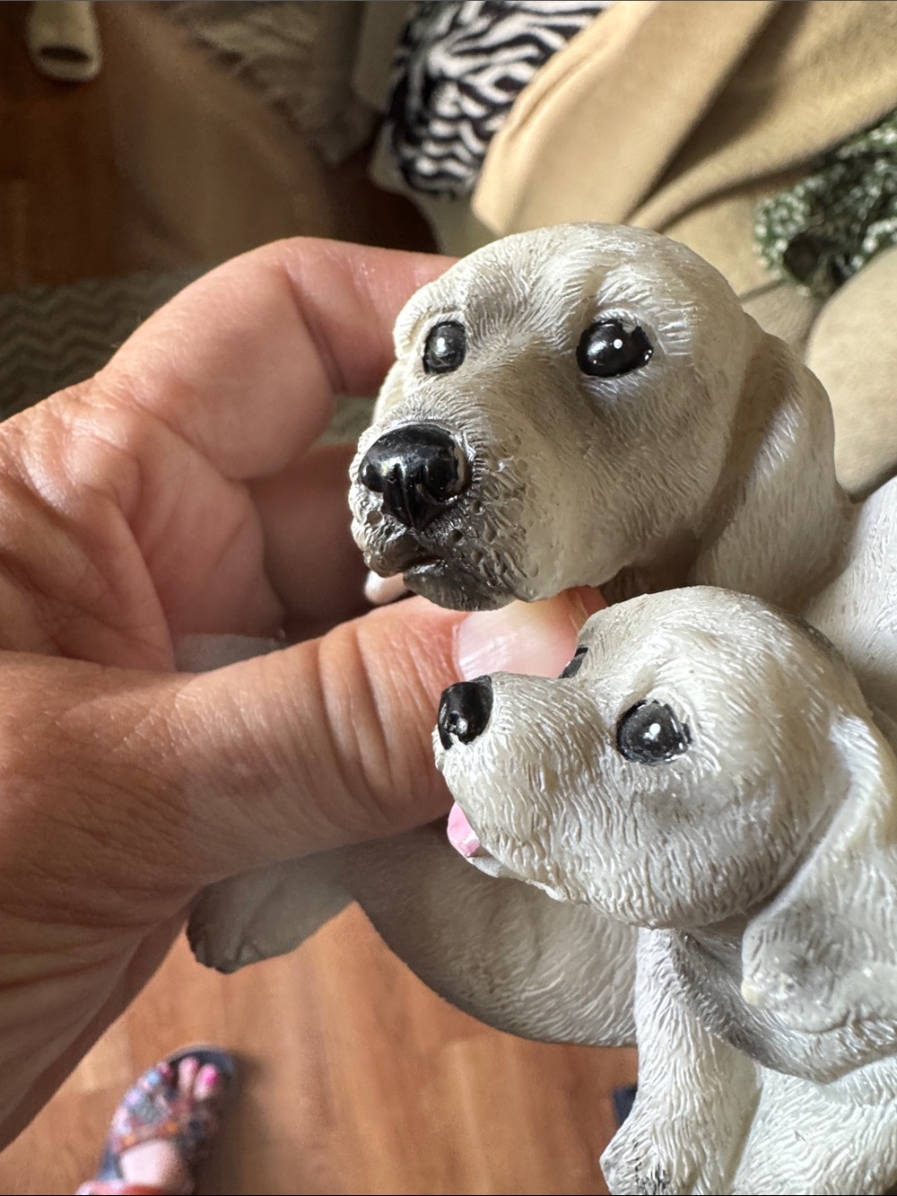 Resin Dog Mama and Puppy Figurine in Cream and Gray - Picture 5 of 5